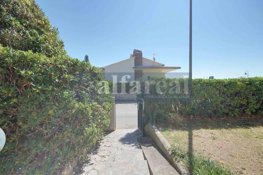 Apartment Villetta Marco Polo, 3 Camere, Clima, Giardino E Posto Auto, A Soli 50 M Dal Mare! By Alfareal Castiglione della Pescaia