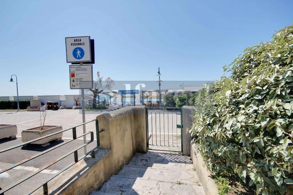 Villetta Marco Polo, 3 Camere, Clima, Giardino E Posto Auto, A Soli 50 M Dal Mare! By Alfareal Castiglione della Pescaia Italy
